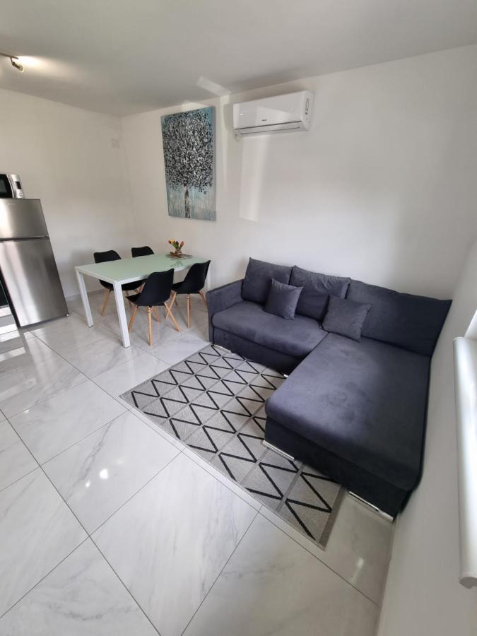 Apartament Ivaana Banjol Zewnętrze zdjęcie